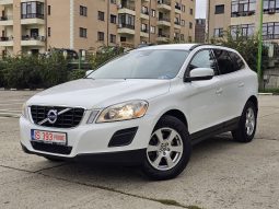 Volvo XC60 2.4 D4 Momentum AWD