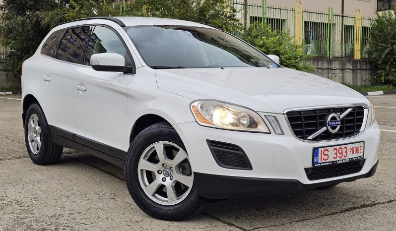 Volvo XC60 2.4 D4 Momentum AWD