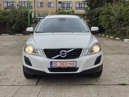 Volvo XC60 2.4 D4 Momentum AWD full