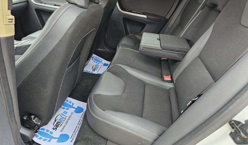 Volvo XC60 2.4 D4 Momentum AWD