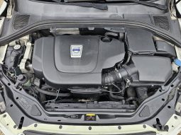 Volvo XC60 2.4 D4 Momentum AWD full
