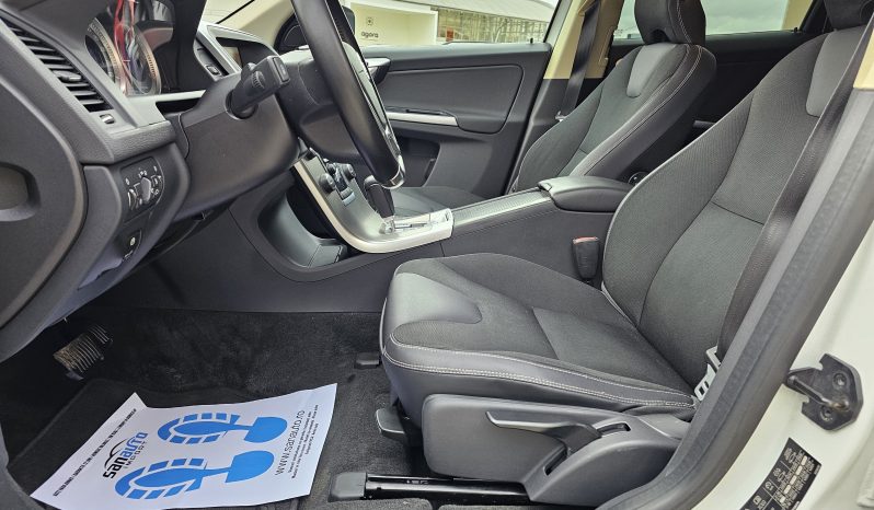 Volvo XC60 2.4 D4 Momentum AWD