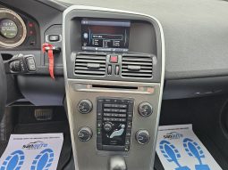 Volvo XC60 2.4 D4 Momentum AWD full