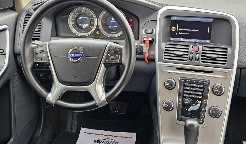 Volvo XC60 2.4 D4 Momentum AWD