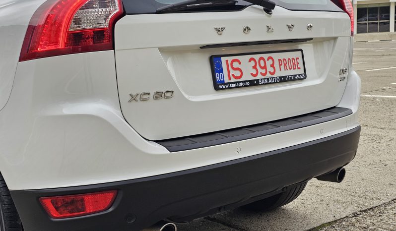 Volvo XC60 2.4 D4 Momentum AWD