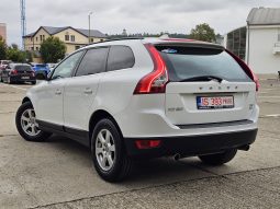 Volvo XC60 2.4 D4 Momentum AWD