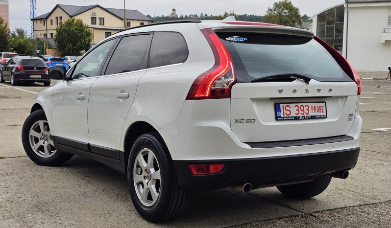 Volvo XC60 2.4 D4 Momentum AWD