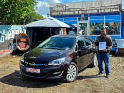 Opel Astra J