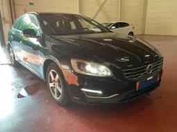 Volvo V60 2.0 D4 Summum full