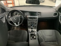 Volvo V60 2.0 D4 Momentum full