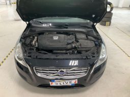 Volvo V60 2.0 D4 Momentum full