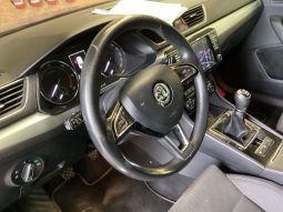 Skoda Superb 1.6 TDI Ambition full