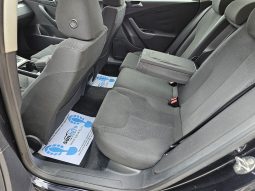 Volkswagen Passat 2.0 TDI Advance full