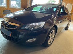Opel Astra 1.7 CDTI Design Edition