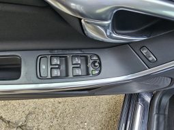 Volvo V60 2.0 D4 Momentum full