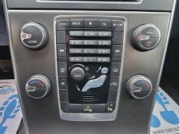 Volvo V60 2.0 D4 Momentum full