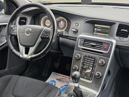 Volvo V60 2.0 D4 Momentum full