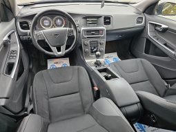 Volvo V60 2.0 D4 Momentum full