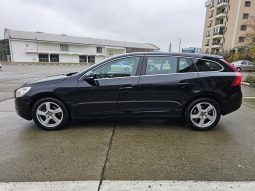 Volvo V60 2.0 D4 Momentum full