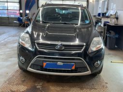 Ford Kuga 2.0 TDCi Titanium full