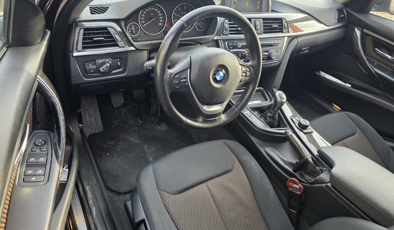 BMW 318D F30