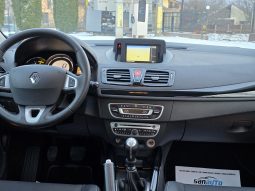 Renault Megane 1.9 dCi Dynamique full