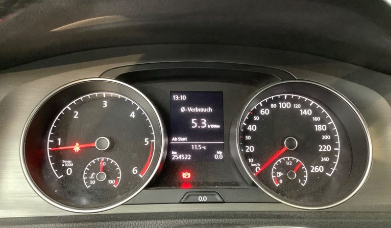 Volkswagen Golf VII 1.6 TDI Comfortline Blue