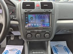 Volkswagen Jetta 2.0 TDI full