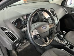 Ford Focus 1.5 TDCi Titanium full