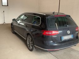 Volkswagen Passat 2.0 TDI Executive BluMotionTech full
