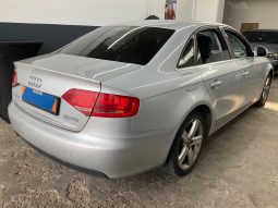 Audi A4 2.0 TDI Attraction full