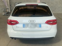 Audi A4 2.0 TDI Advanced full