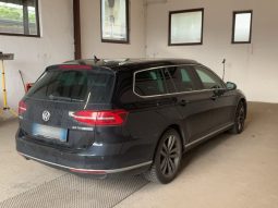 Volkswagen Passat 2.0 TDI Executive BluMotionTech full
