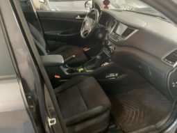 Hyundai Tucson 1.7 CRDi Classic blue 2WD full