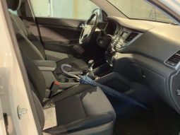 Hyundai Tucson 1.7 CRDi Comfort ISG 2WD full